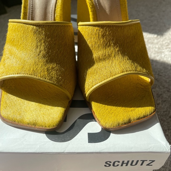 Schutz Lizah Mules - Picture 3 of 9